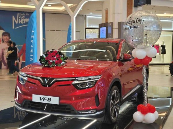 VinFast VF8 trả góp
